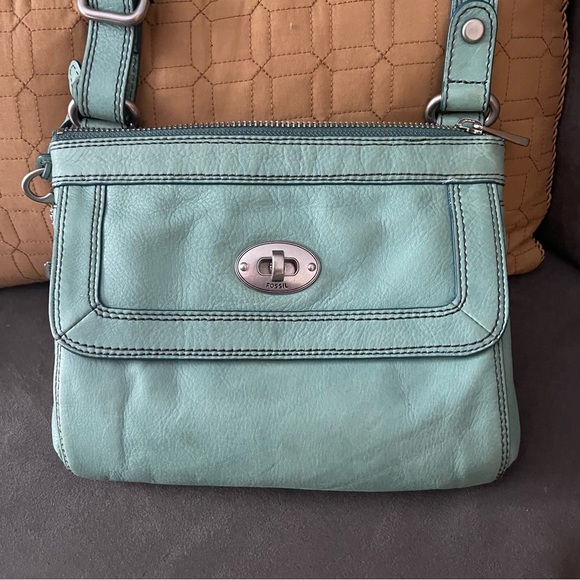 Fossil Mint Green Crossbody - Picture 2 of 9